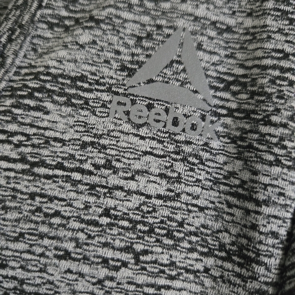 Reebok Training Moisture Wicking Women's Black Slim Short Sleeve Tee XL - Picture 6 of 7